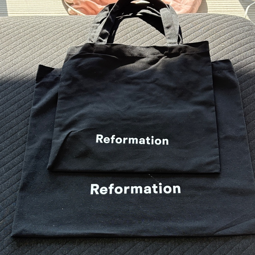 Reformation Classic Black Tote Set 2 big and 2 small